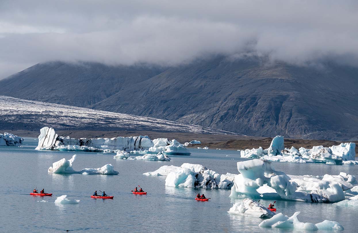 Kayaking in Jökulsárlón Glacier Lagoon, Image by Austin Hawley, Shutterstock